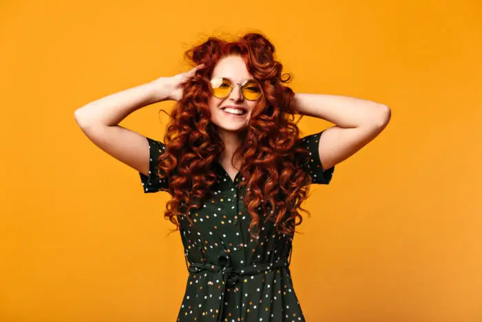 How to Choose Sunglasses for Curly Hair?