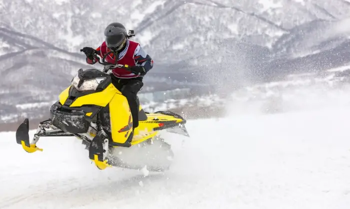 How to stop Snowmobile Goggles From Fogging Up
